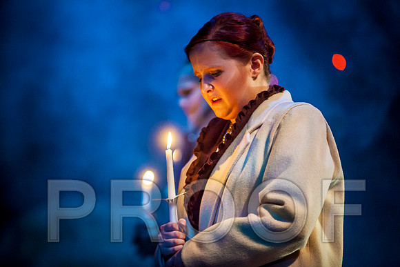 DL_130205_0042
