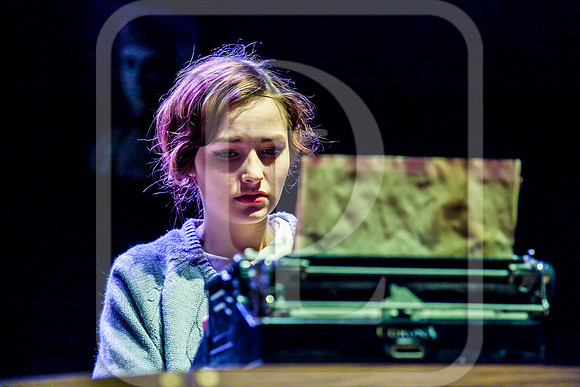 DL_160204_0058