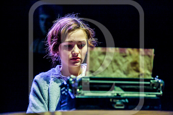 DL_160204_0057
